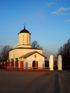 Никольская церковь в Каменском. Киевское шоссе. 
