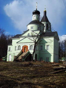 Старо-Никольское. Духовская церковь.  