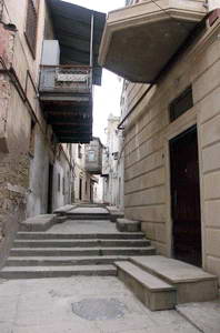 Узкие улочки старого Баку